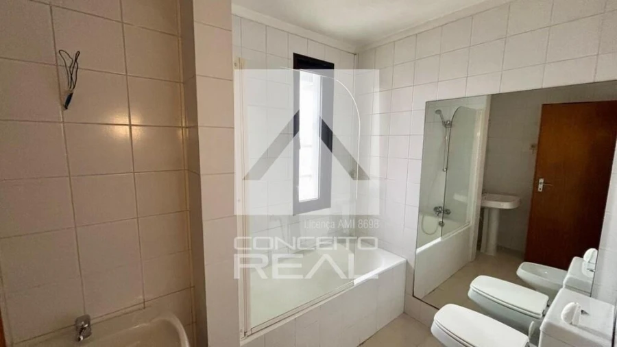 Apartamento T2 para Venda em Aldoar, Foz do Douro e Nevogilde Foto 17