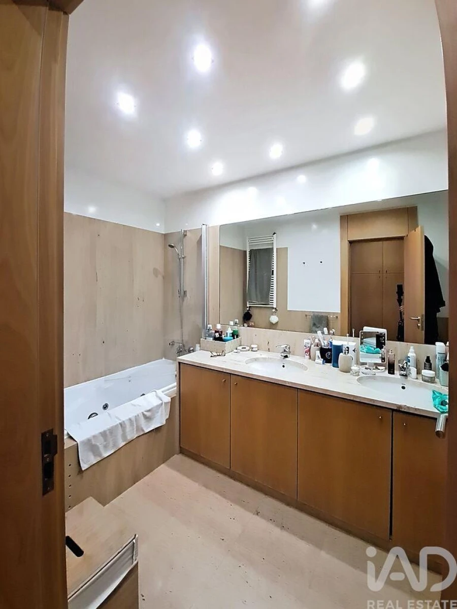 Apartamento T3 para Venda em Lordelo do Ouro e Massarelos Foto 14