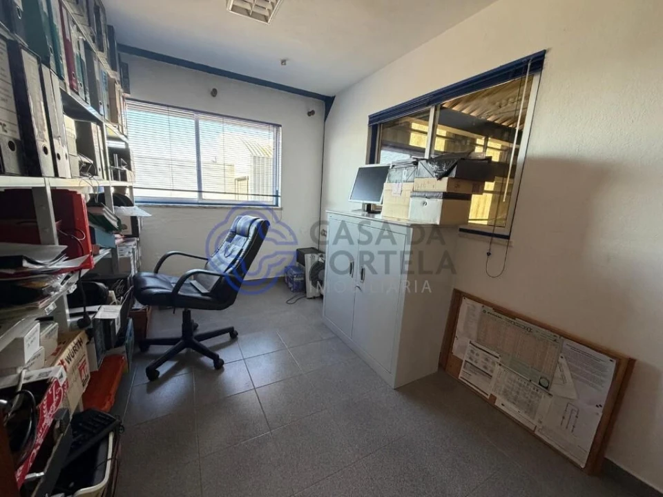 Armazém para Venda em Montalvo Foto 23