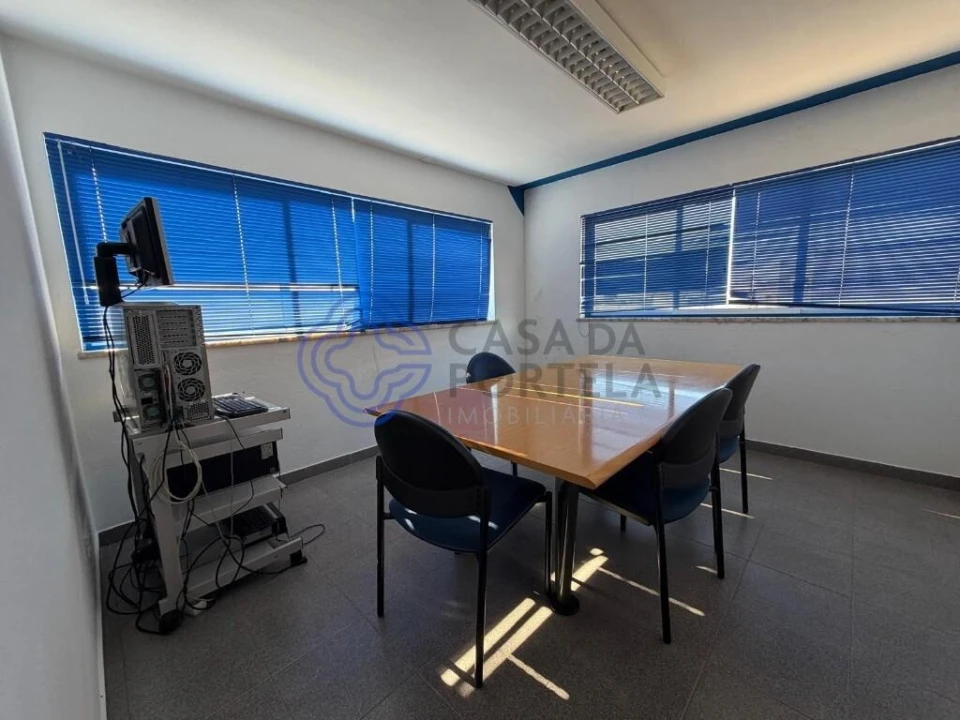 Armazém para Venda em Montalvo Foto 18