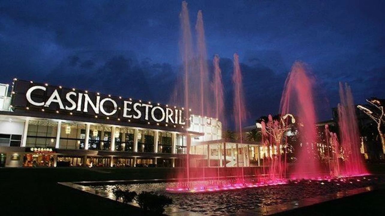 Apartamento T4 para Venda em Cascais e Estoril Foto 57