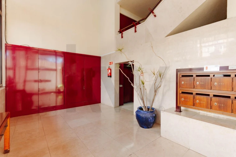 Apartamento T4 para Venda em Cascais e Estoril Foto 49