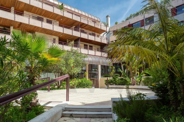 Apartamento T4 para Venda em Cascais e Estoril Foto 31