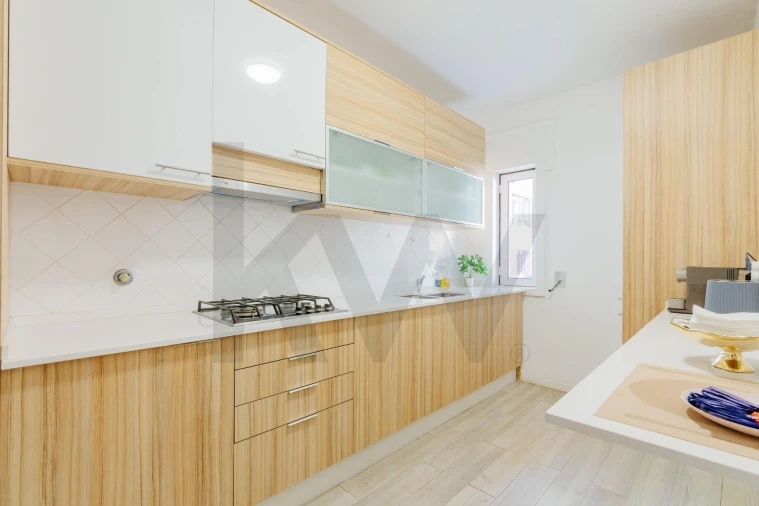 Apartamento T4 para Venda em Cascais e Estoril Foto 10