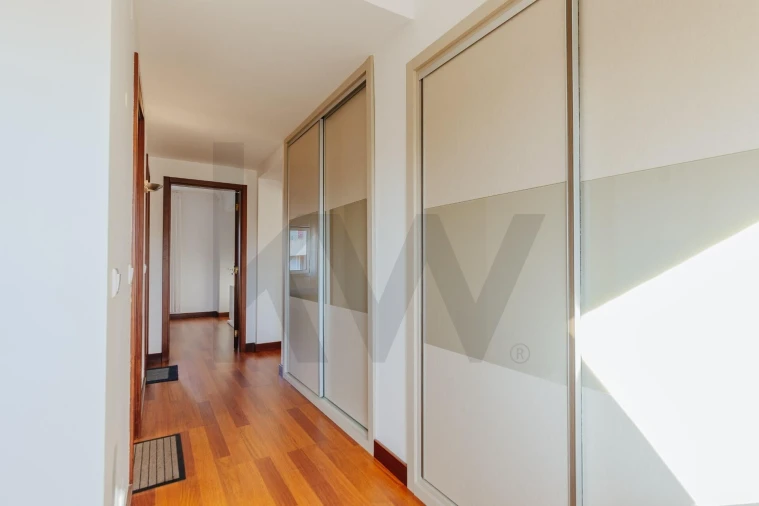 Apartamento T4 para Venda em Cascais e Estoril Foto 47