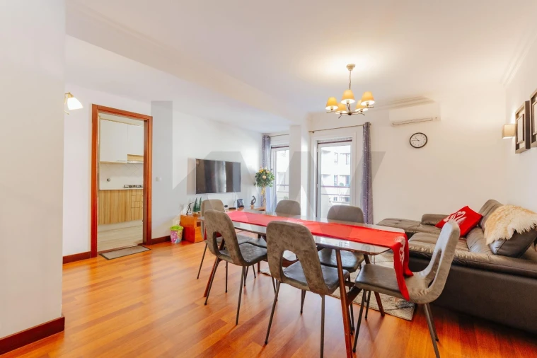 Apartamento T4 para Venda em Cascais e Estoril Foto 7