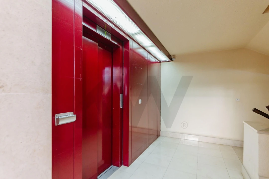 Apartamento T4 para Venda em Cascais e Estoril Foto 48