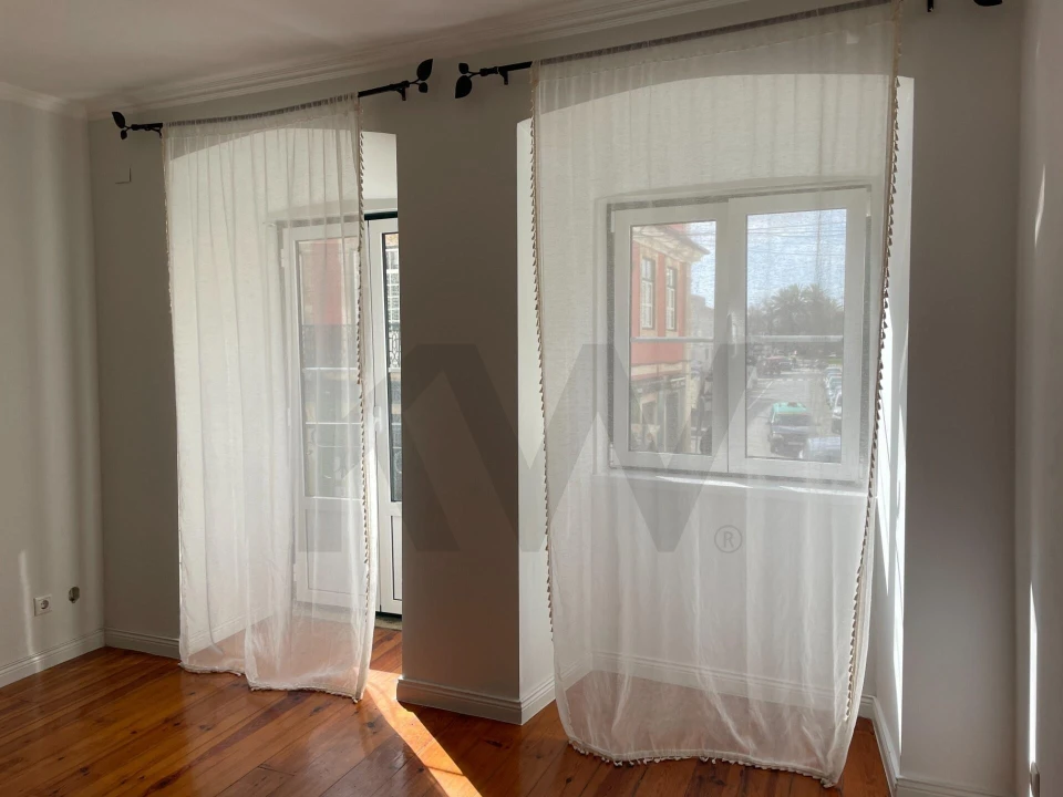 Apartamento T2 para Arrendamento em Misericórdia Foto 2
