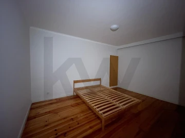 Apartamento T2 para Arrendamento em Misericórdia