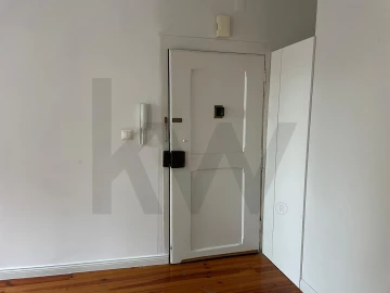 Apartamento T2 para Arrendamento em Misericórdia