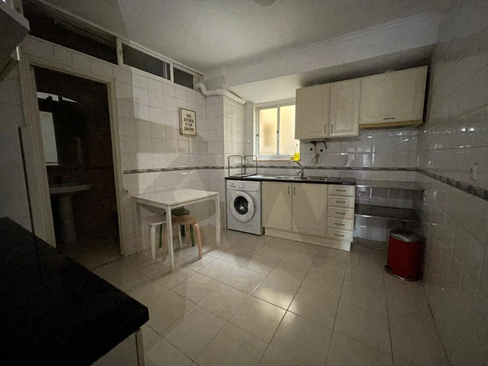 Apartamento T2 para Arrendamento em Misericórdia Foto 15