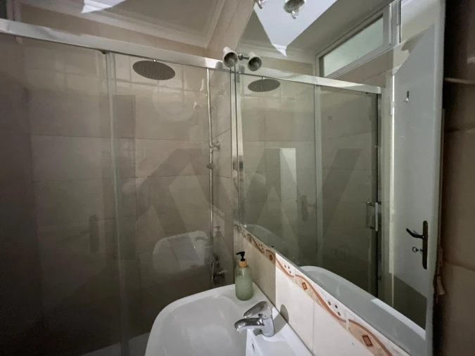 Apartamento T2 para Arrendamento em Misericórdia Foto 16