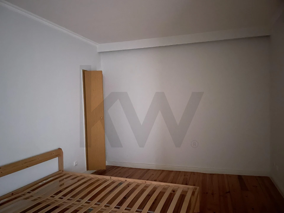 Apartamento T2 para Arrendamento em Misericórdia Foto 8