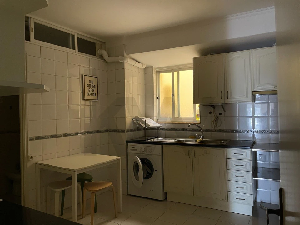 Apartamento T2 para Arrendamento em Misericórdia Foto 14