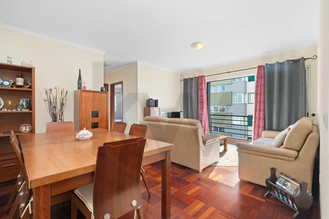 Apartamento T3 para Venda em Caniço Foto 2