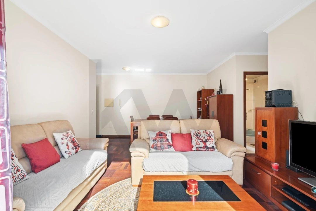 Apartamento T3 para Venda em Caniço Foto 4