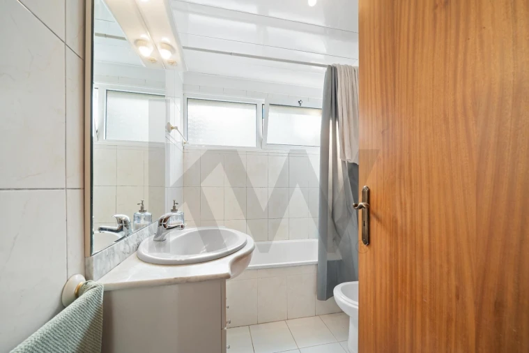 Apartamento T3 para Venda em Caniço Foto 10