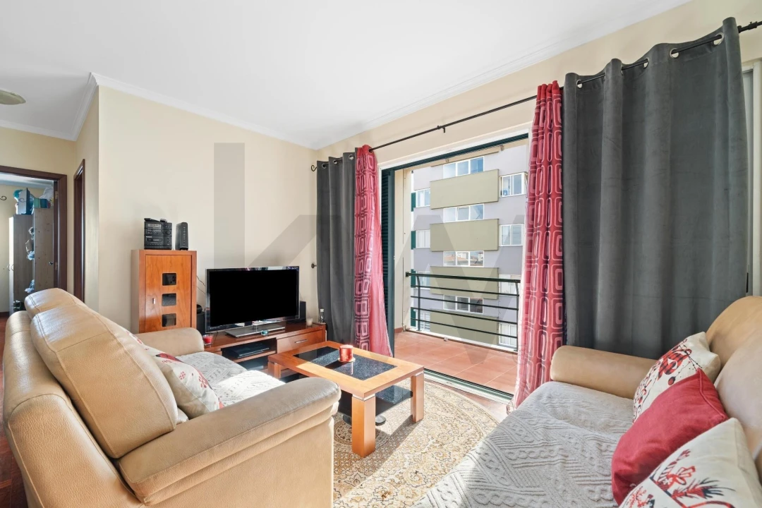 Apartamento T3 para Venda em Caniço Foto 3