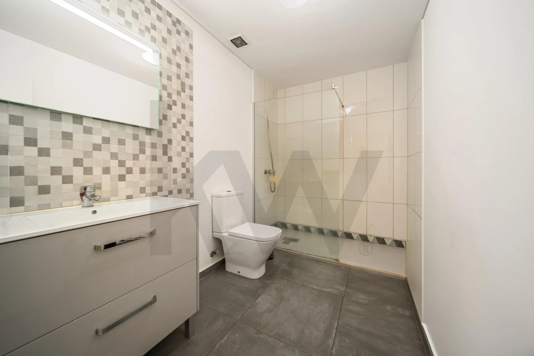 Moradia T2 para Venda em Gaula Foto 22