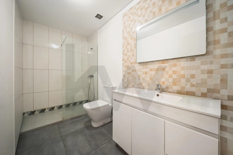 Moradia T2 para Venda em Gaula Foto 30