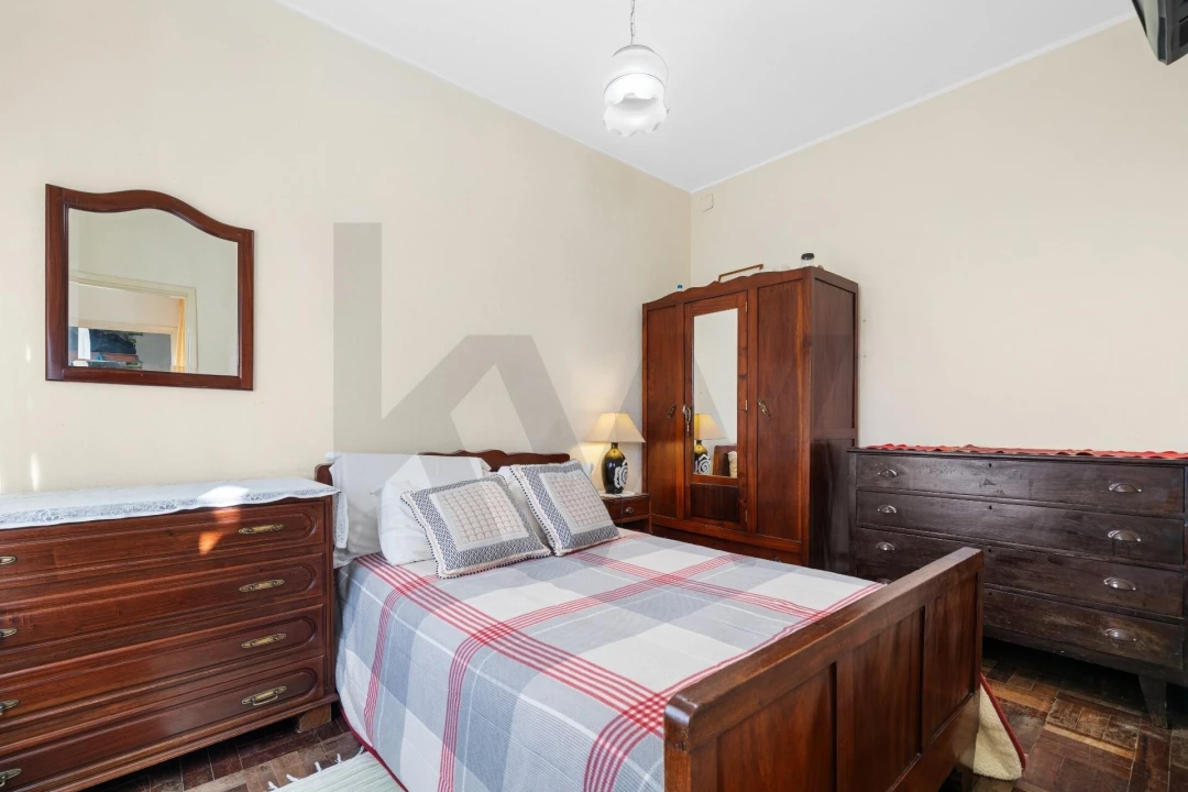 Moradia T4 para Venda em Santa Cruz Foto 11