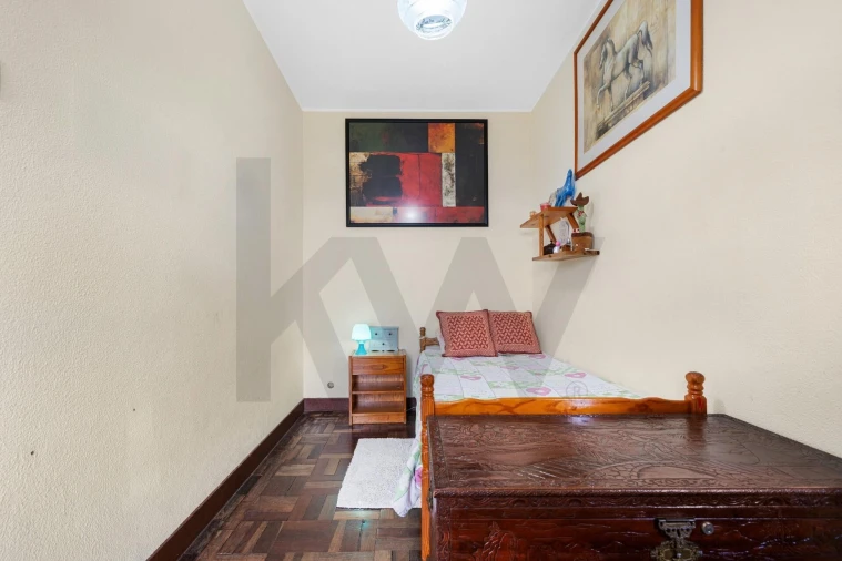 Moradia T4 para Venda em Santa Cruz Foto 10