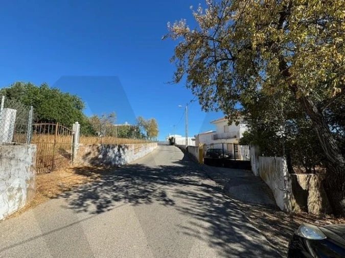 Moradia T6 para Venda em Loule (São Sebastião) Foto 4