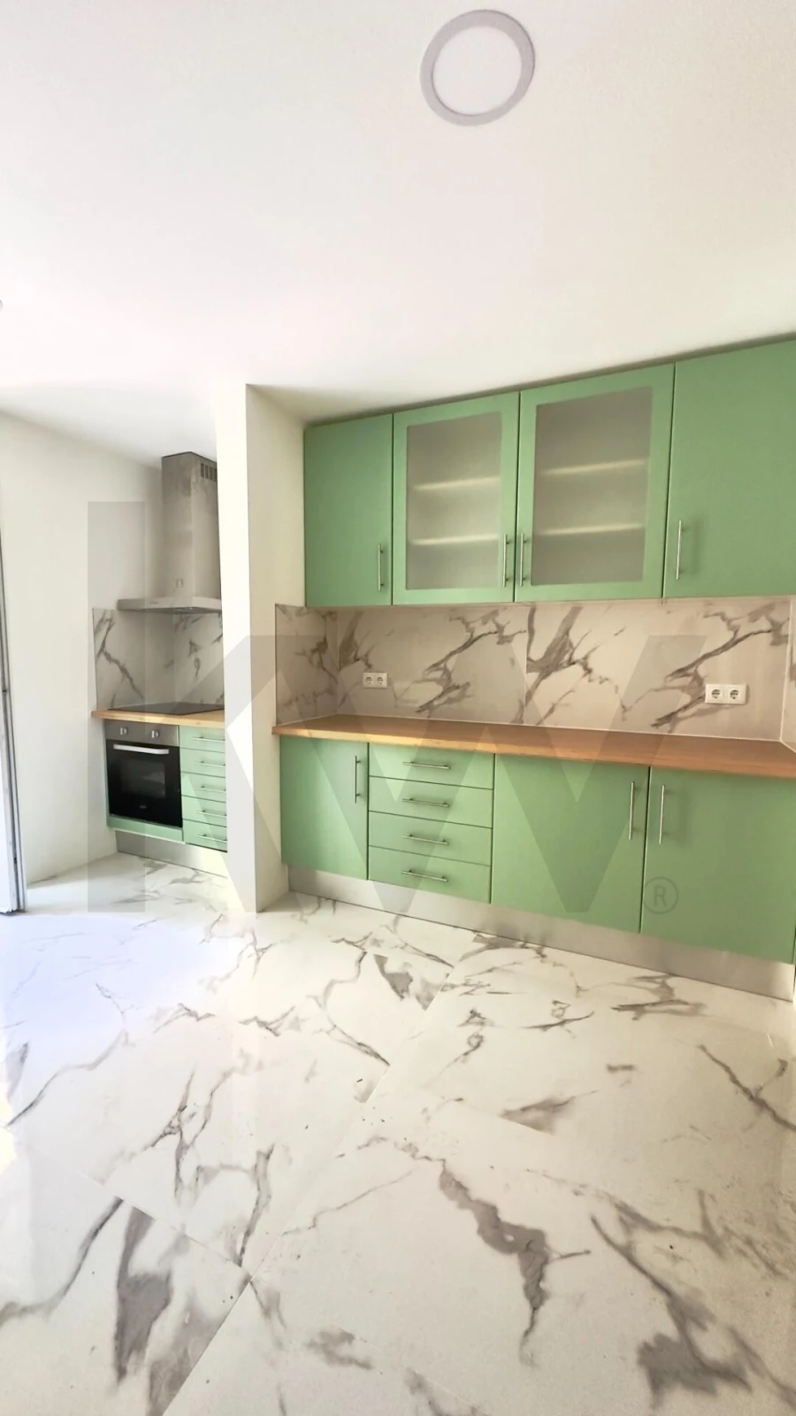 Apartamento T2 para Arrendamento em Santo Antonio dos Olivais Foto 20