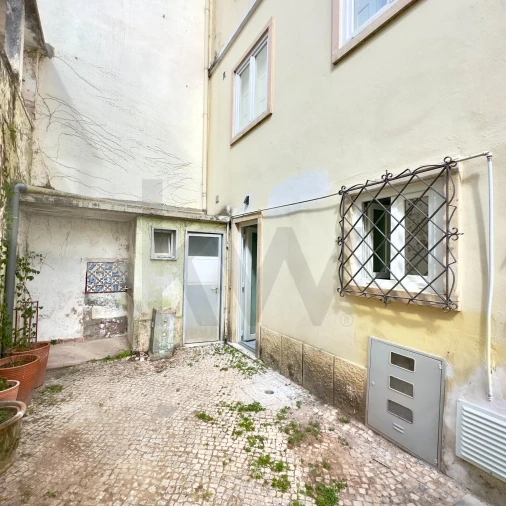 Apartamento T2 para Arrendamento em Santo Antonio dos Olivais Foto 28