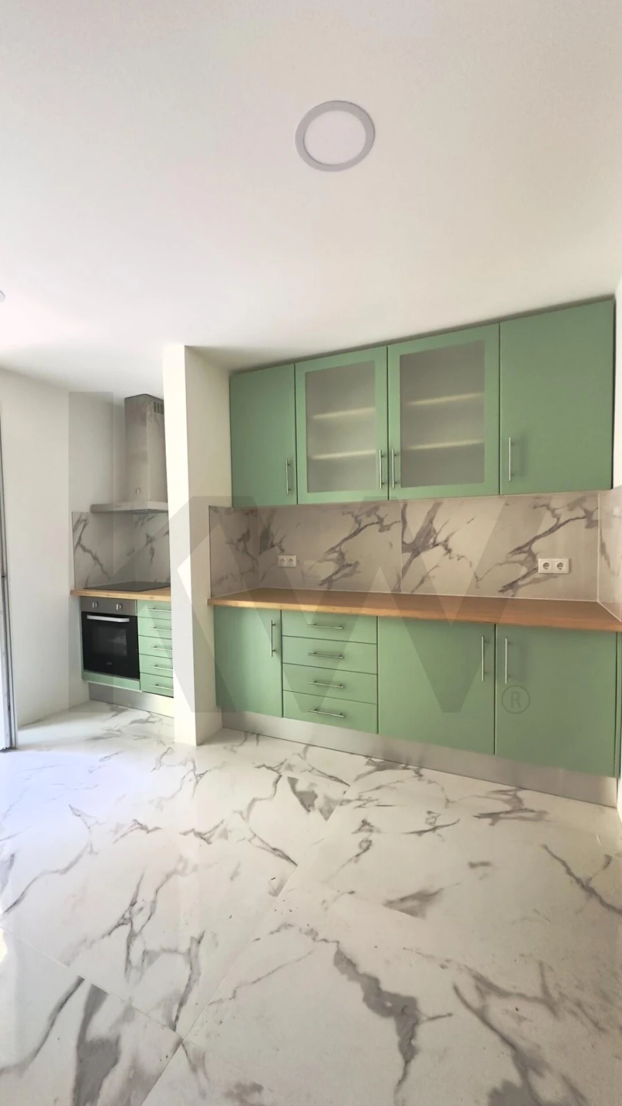 Apartamento T2 para Arrendamento em Santo Antonio dos Olivais Foto 21