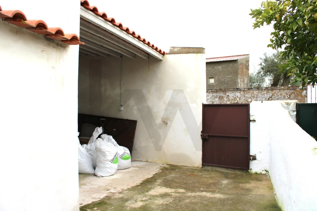 Moradia T2 para Venda em Aguiar Foto 13