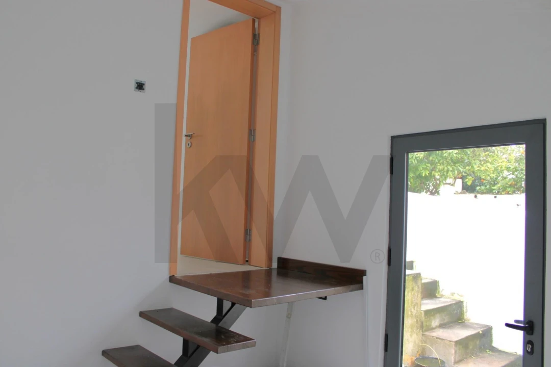 Moradia T2 para Venda em Aguiar Foto 8