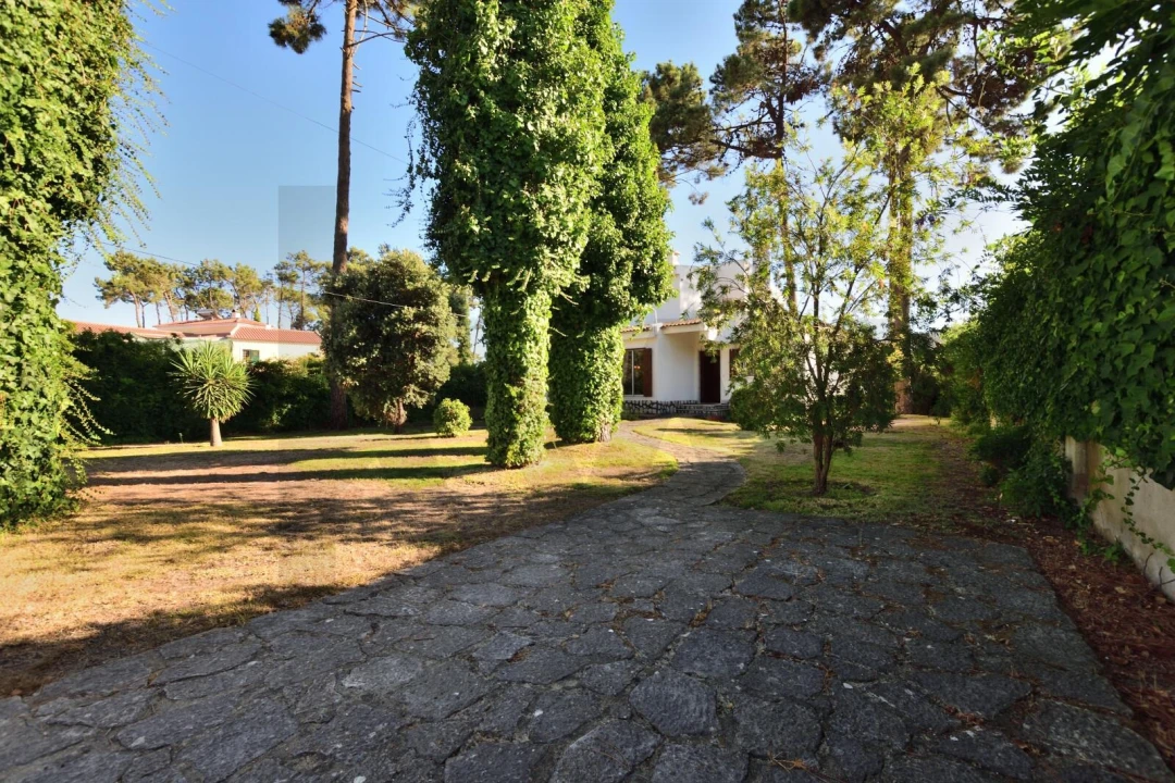 Moradia T4 para Venda em Corroios Foto 60