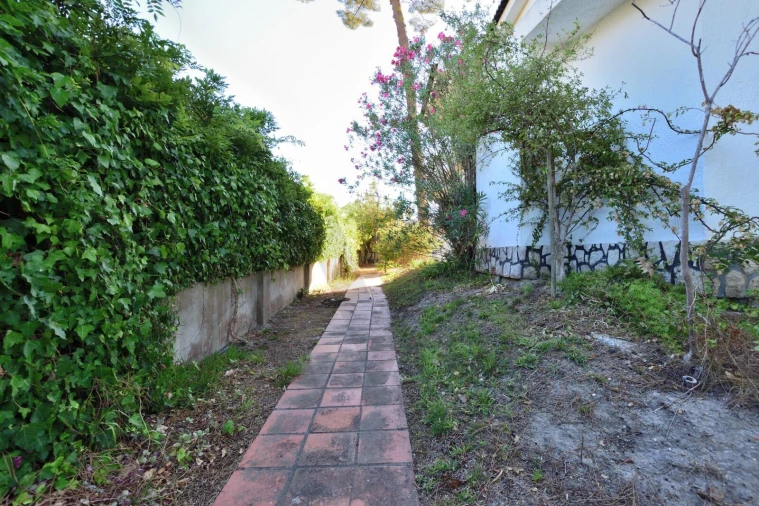 Moradia T4 para Venda em Corroios Foto 58