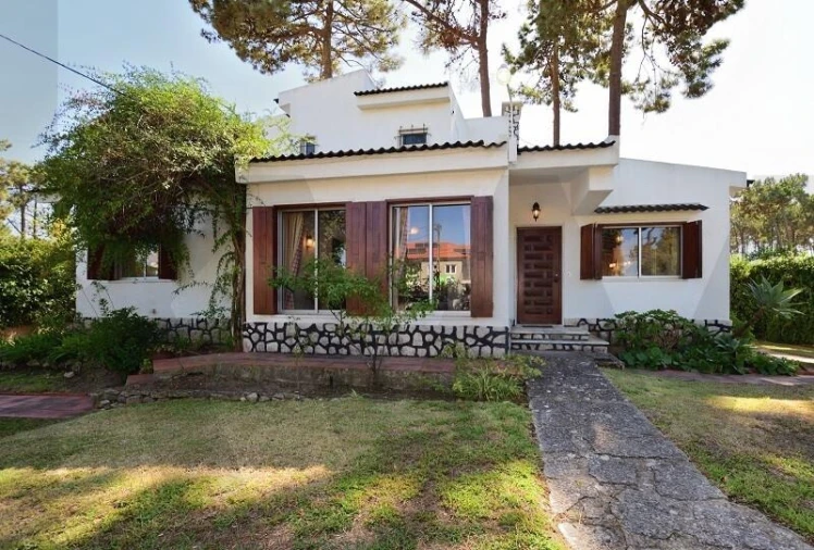 Moradia T4 para Venda em Corroios