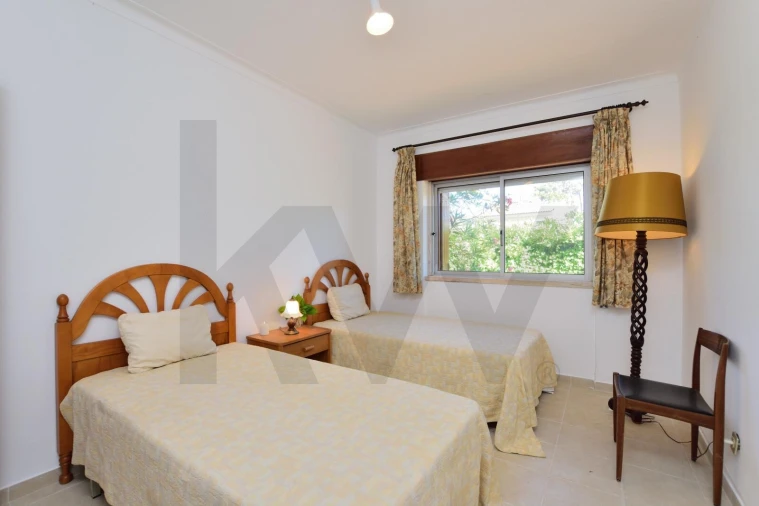 Moradia T4 para Venda em Corroios Foto 23