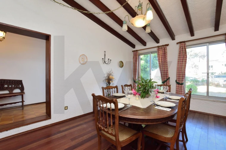 Moradia T4 para Venda em Corroios Foto 5