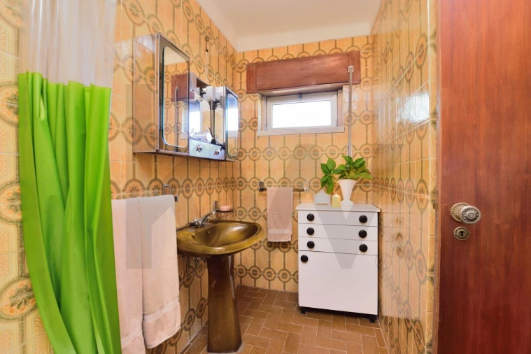 Moradia T4 para Venda em Corroios Foto 43