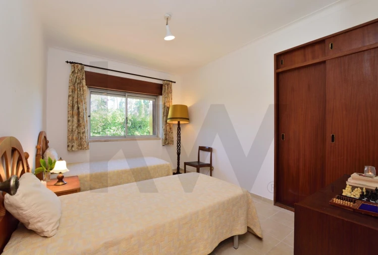 Moradia T4 para Venda em Corroios Foto 24