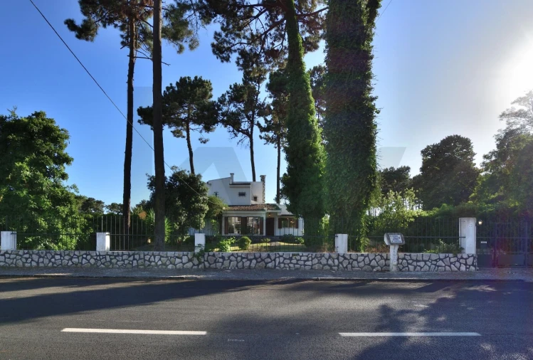 Moradia T4 para Venda em Corroios Foto 63