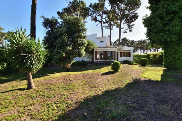 Moradia T4 para Venda em Corroios Foto 59