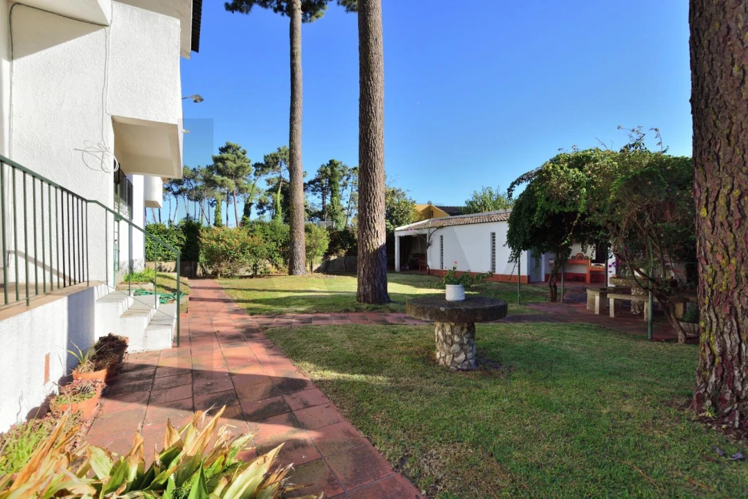 Moradia T4 para Venda em Corroios Foto 48