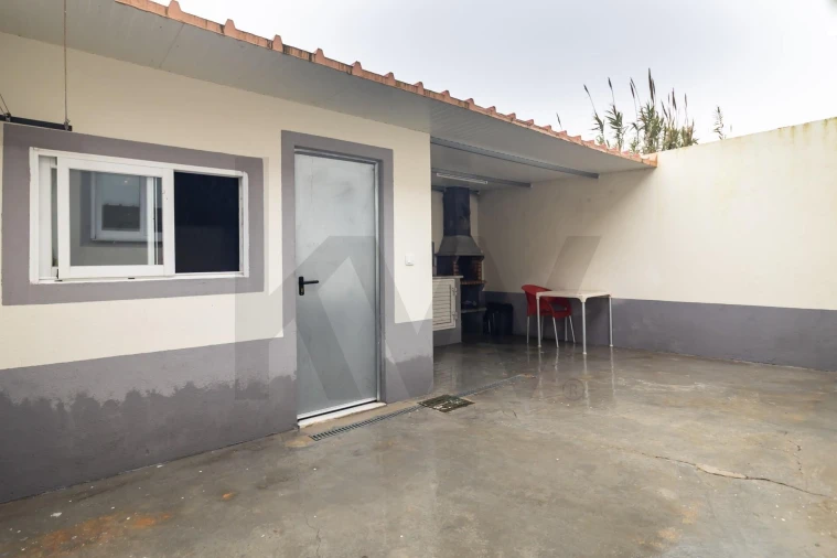 Moradia T2 para Venda em Gaio-Rosário e Sarilhos Pequenos Foto 28