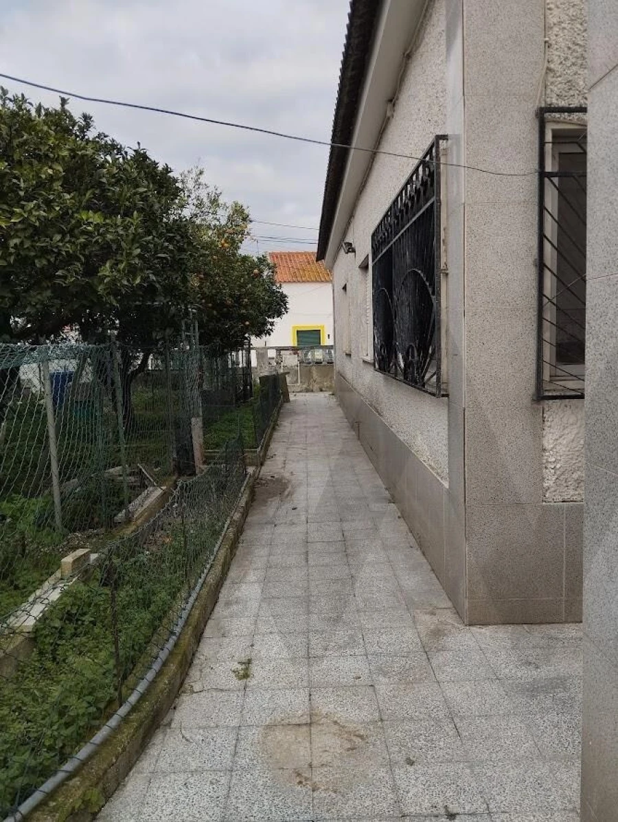 Moradia T3 para Venda em Moita Foto 47