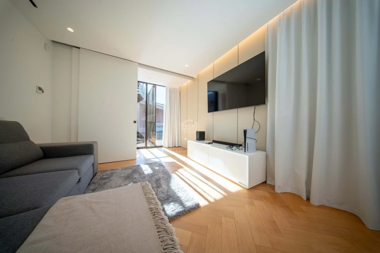 Moradia T4 para Venda em São Martinho Foto 24