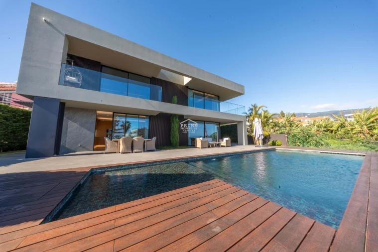 Moradia T4 para Venda em São Martinho Foto 2