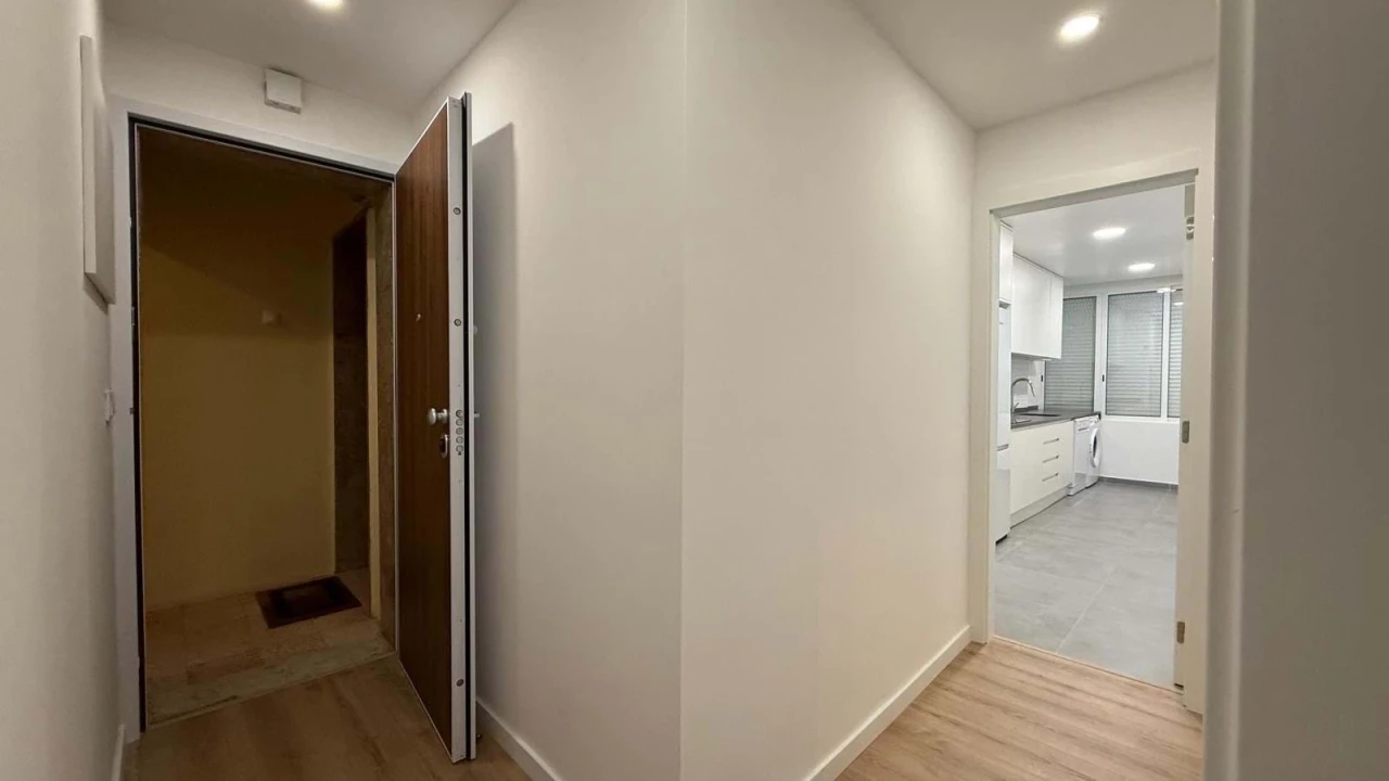 Apartamento T1 para Venda em Águas Livres Foto 5