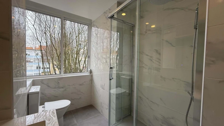 Apartamento T1 para Venda em Águas Livres Foto 8