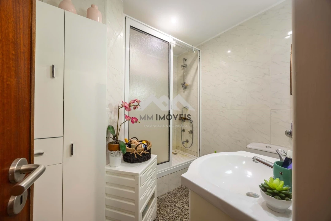 Apartamento T2 para Venda em Santa Marinha e São Pedro da Afurada Foto 5