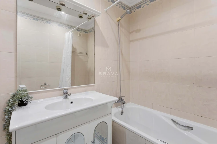 Moradia T4 para Venda em Quarteira Foto 32